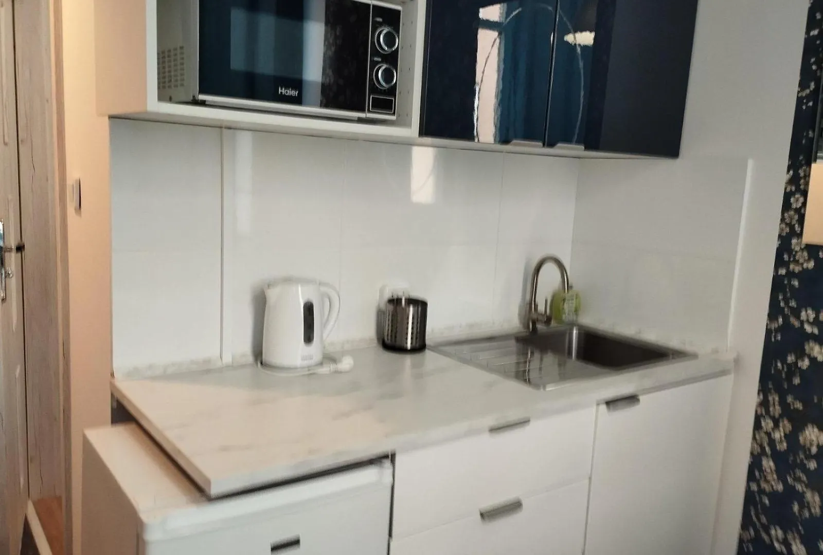 Apartment Ministudio W Hostel Solec50 By Metro Station Centrum Kopernika Elektrownia Powisle 23 Unit Warsaw